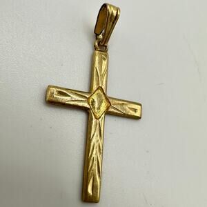 Vintage 1950s signed 14kt yellow gold filled etched cross pendant charm 0.63g